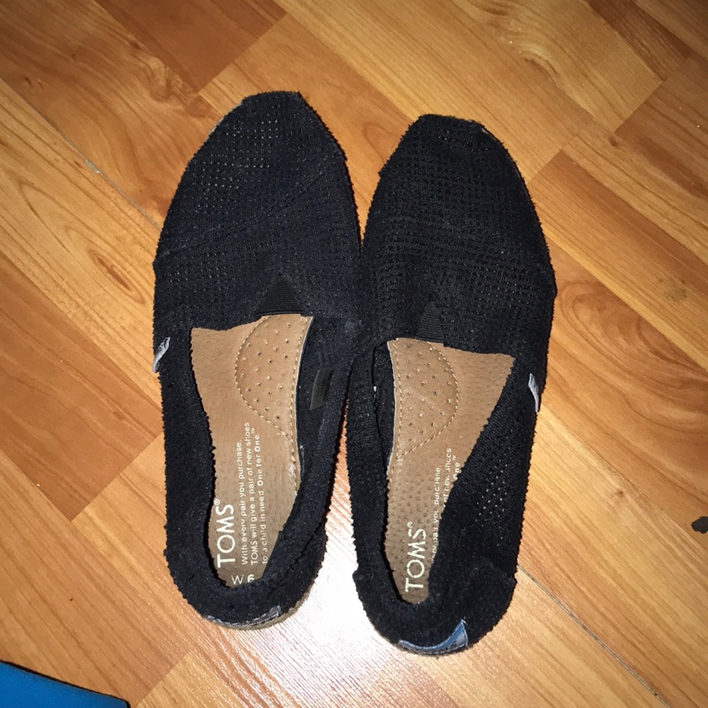 Toms